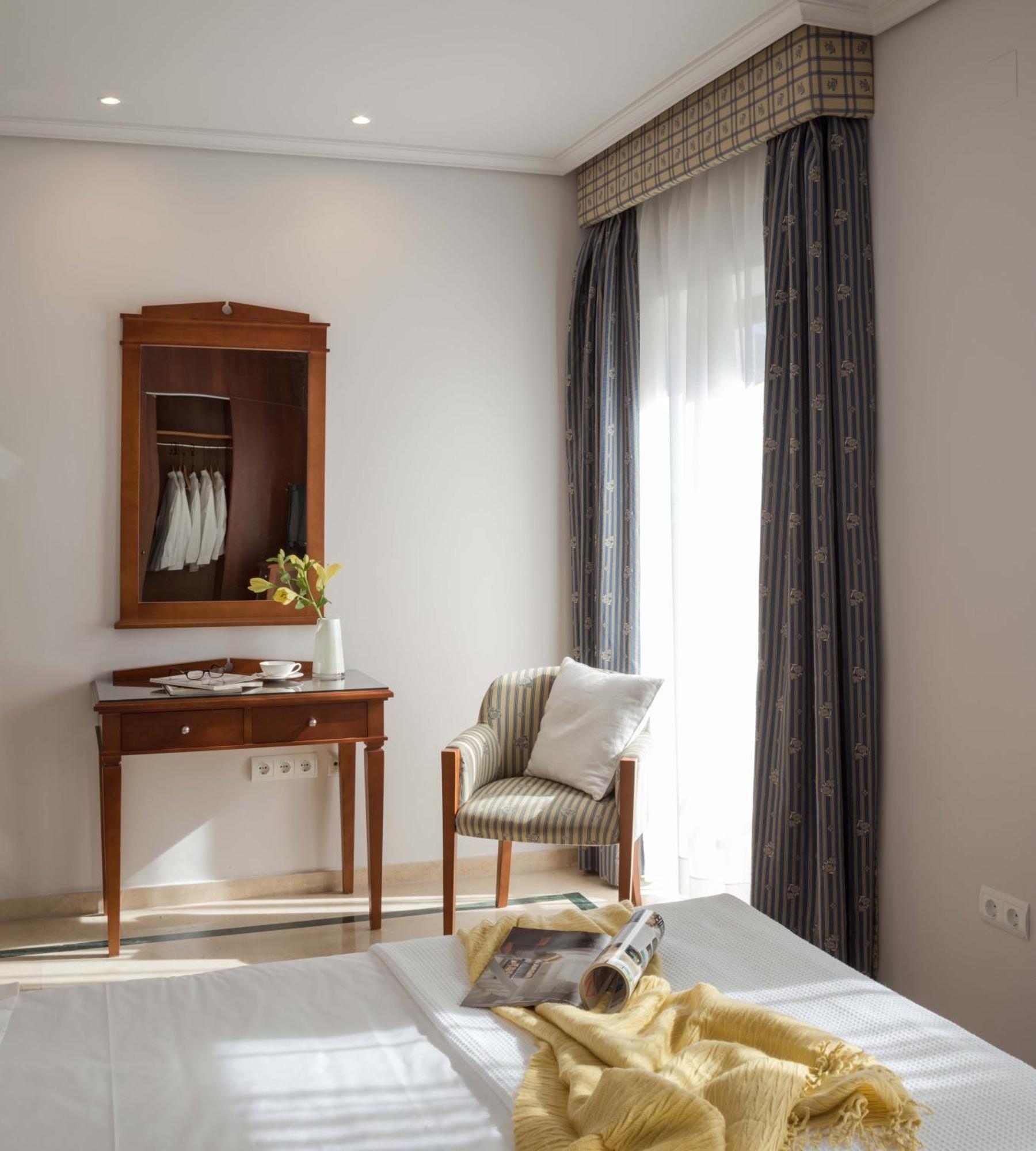Hotel Rey Alfonso X Σεβίλλη Δωμάτιο φωτογραφία
